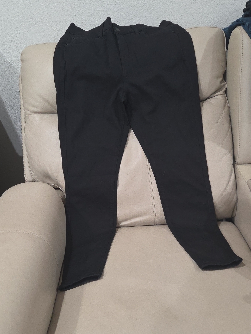 NWT torrid Black Bombshell Skinny Jeans 14R
